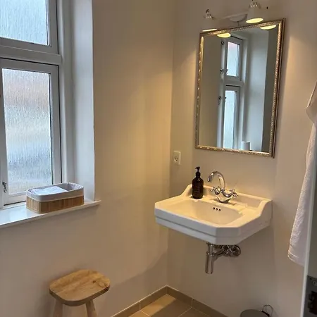 Lund Gamle Skole - Taet Pa Mch Bed and Breakfast *